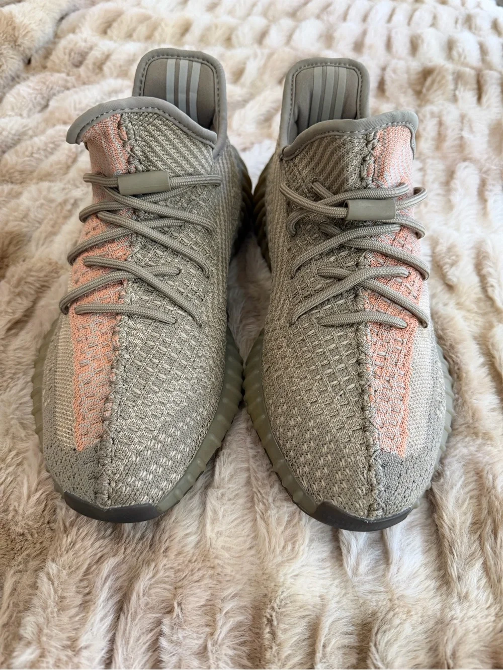 adidas Yeezy Boost 350 V2 